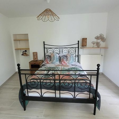 Le Truc En Plus, Accessibles Pmr, Appartement 45 M2 Mitoyen Dans Une Maison Avec Un Autre Appartement Guérard エクステリア 写真
