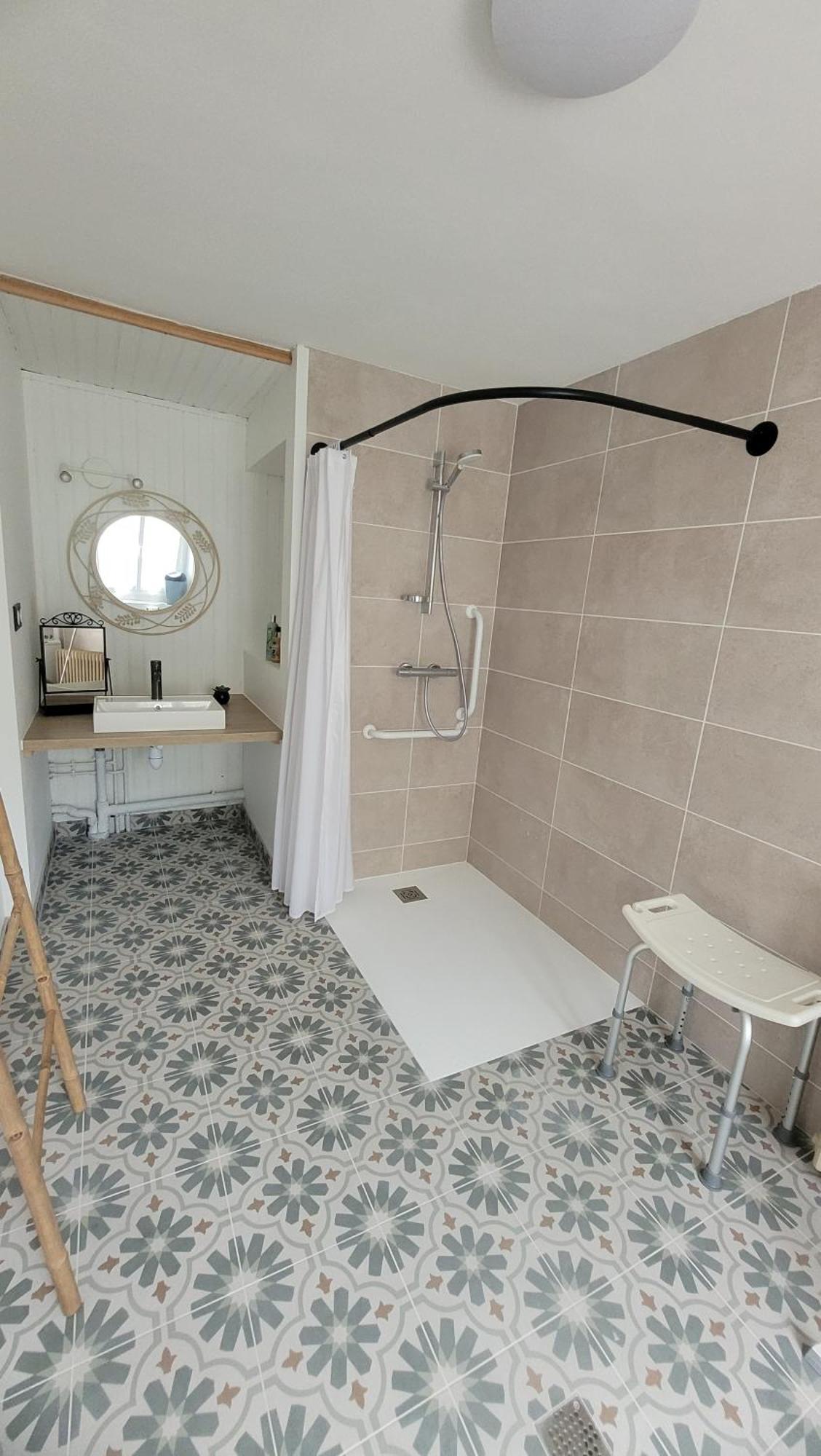 Le Truc En Plus, Accessibles Pmr, Appartement 45 M2 Mitoyen Dans Une Maison Avec Un Autre Appartement Guérard エクステリア 写真